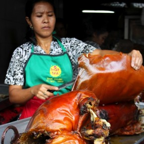 Bali Day 3: Babi Guling, Pasar Ubud, Pura Taman Ayun, Kopi Luwak, Pura Ulun Danu, Tanah Lot & Smoked Duck at Bebek Bengil Bali Day 3: Babi Guling, Pasar Ubud, Pura Taman Ayun, Kopi Luwak, Pura Ulun Danu, Tanah Lot & Smoked Duck at Bebek Bengil